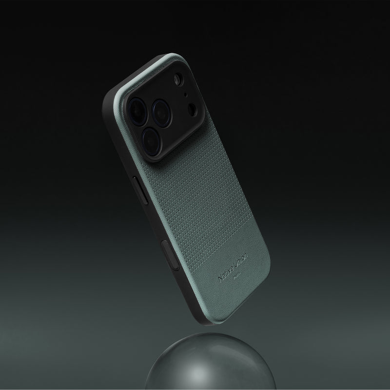 iPhone 17 Pro Max / Slate Green
