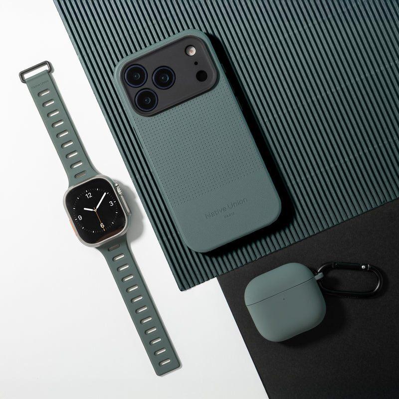 iPhone 17 Pro Max / Slate Green