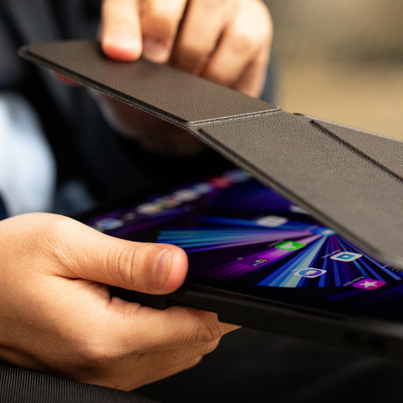 iPad Pro 13-inch (M4/M5) / Black