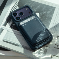 iPhone 17 Pro / Navy