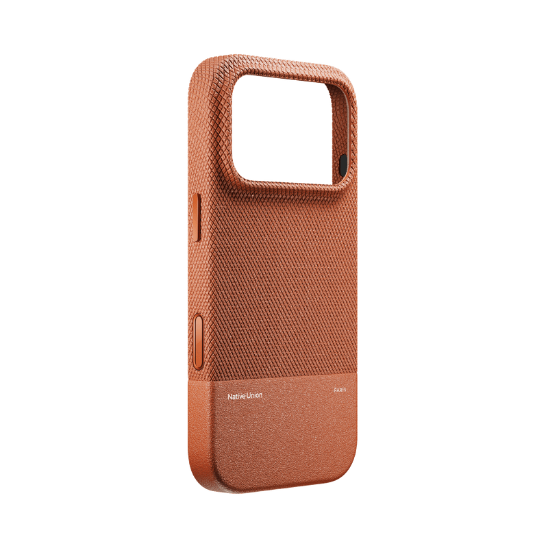 iPhone 18 Pro / Tan