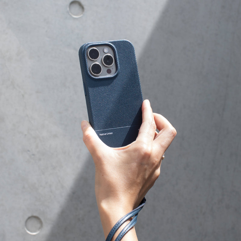 iPhone 16 Pro / Navy